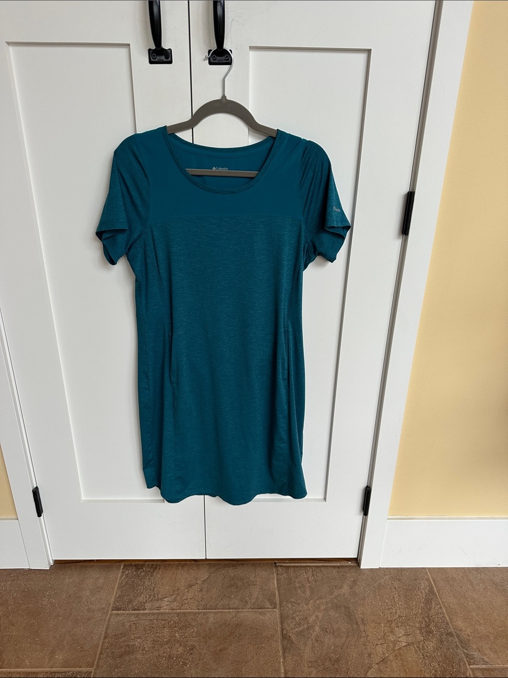 Columbia Teal Short Sleeve Dress Size M